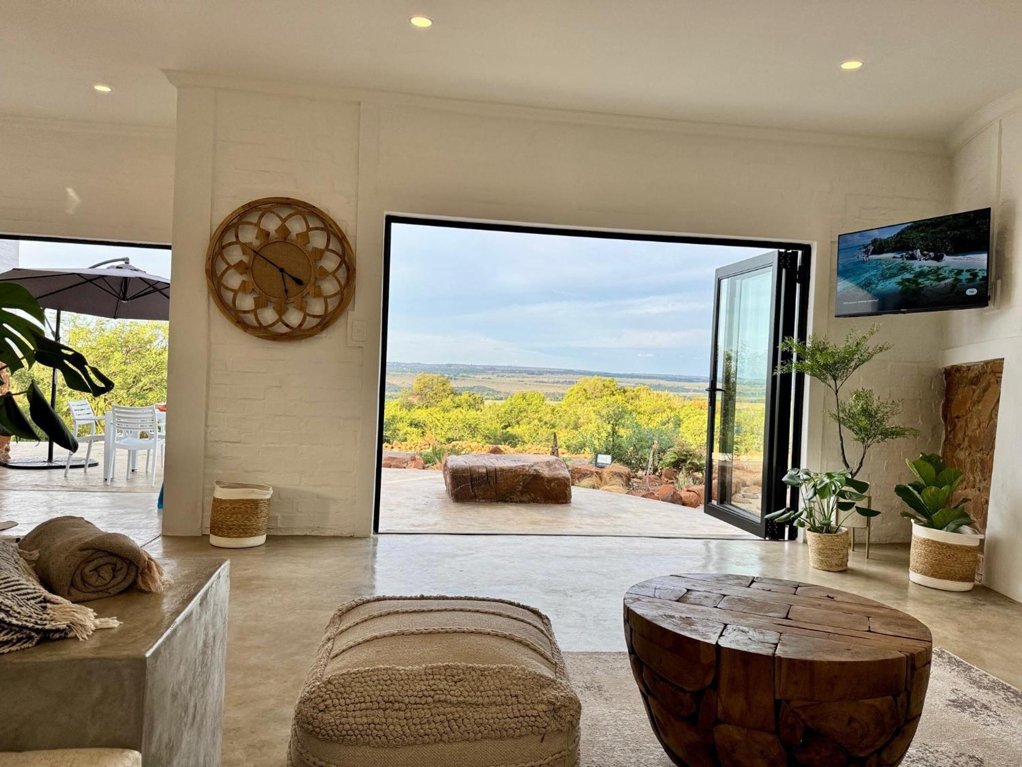 Escape Pretoria East Luxury Villa *